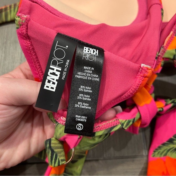 BEACH RIOT BIKINI SET!! - Picture 16 of 16